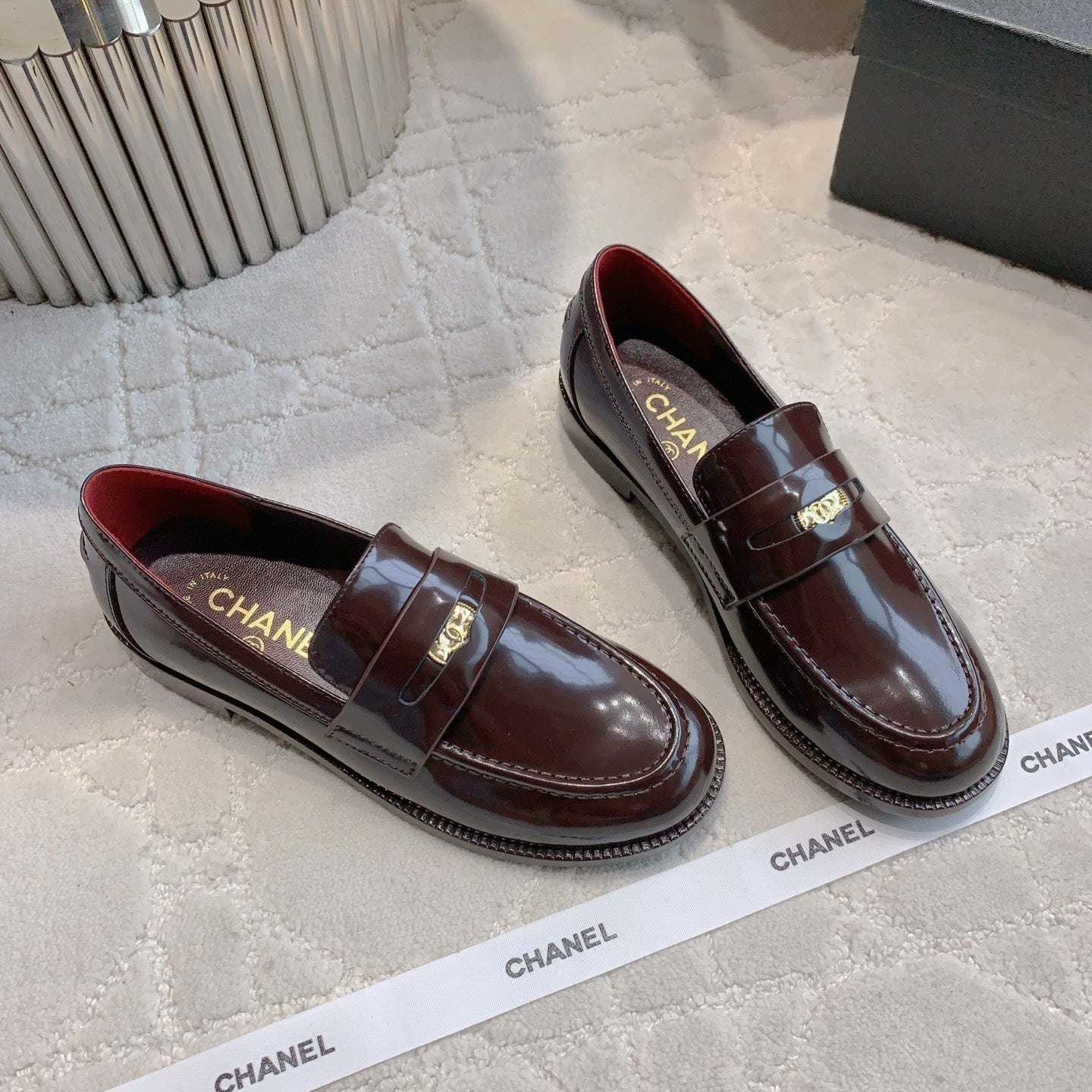 CHANEL 25S MOASINS IN ROSEWOOD CALFSKIN GOLD HARDWARE