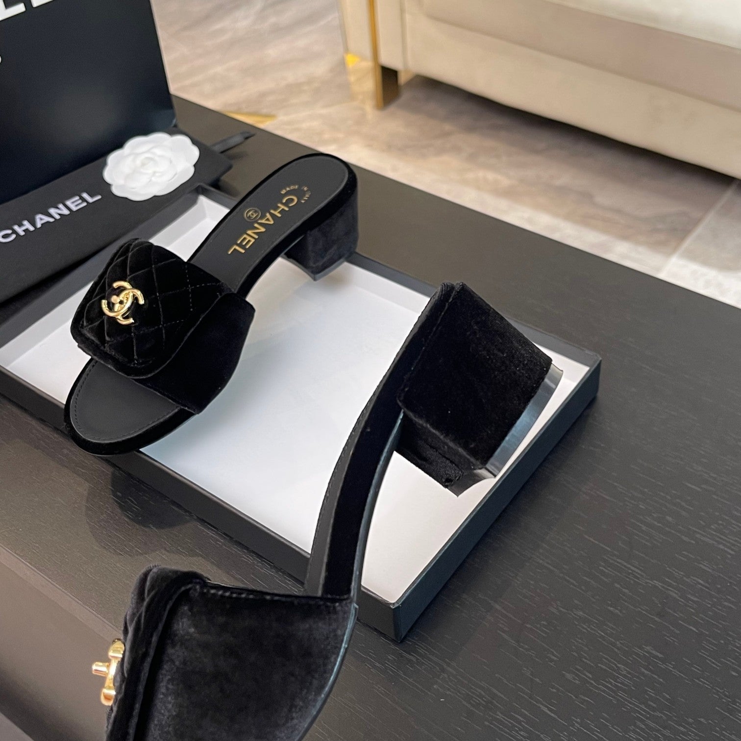 CHANEL MID-HEEL 5 CM MULE IN BLACK VELVET