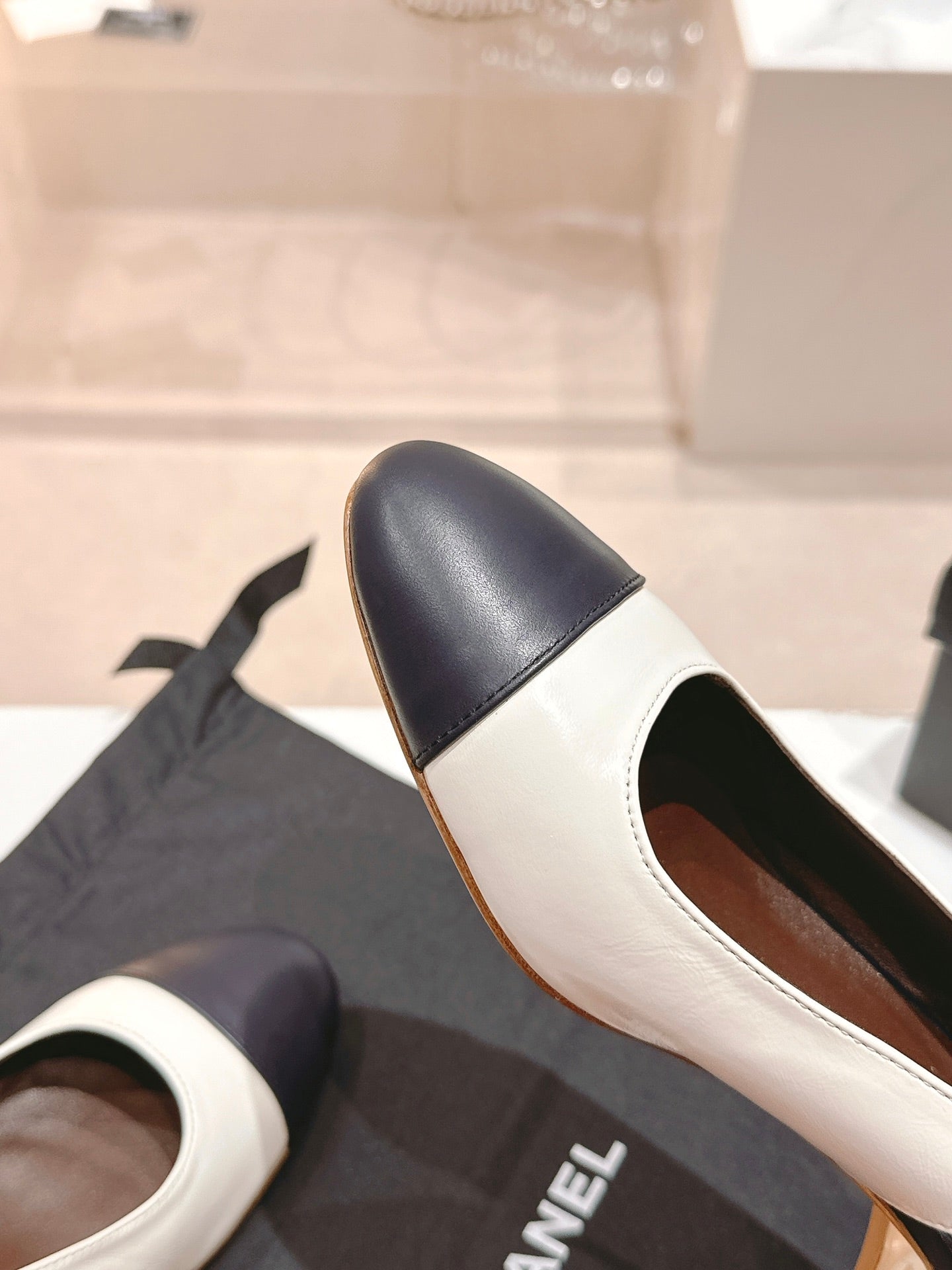 CHANEL SLINGBACKS WHITE MIX BLACK SHEEPSKIN