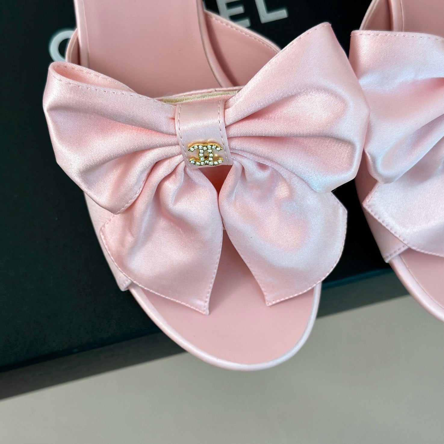 CHANEL Double  Big Bow High Heels Sheepskin Light Pink